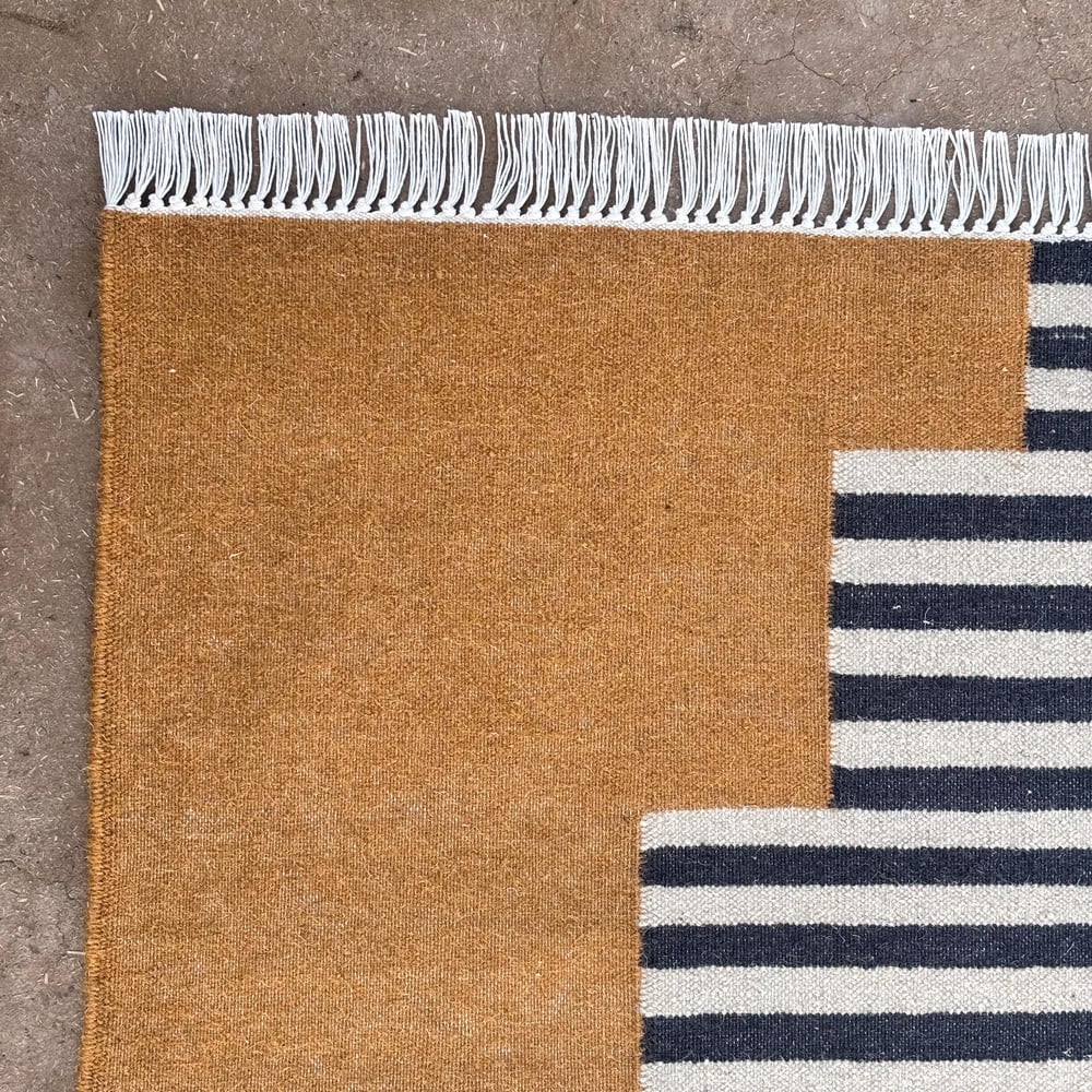 Multicolor Handmade Wool Vintage Dhurrie For Home